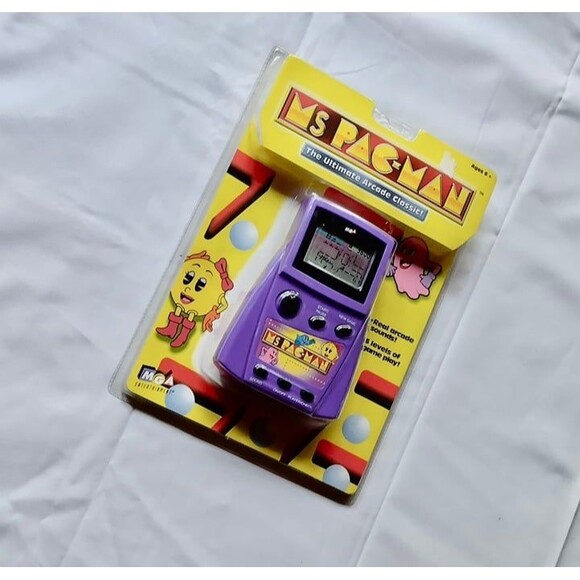 Ms Pacman Electronic Handheld Arcade Game MGA Brand New Factory Sealed - Picture 3 of 7
